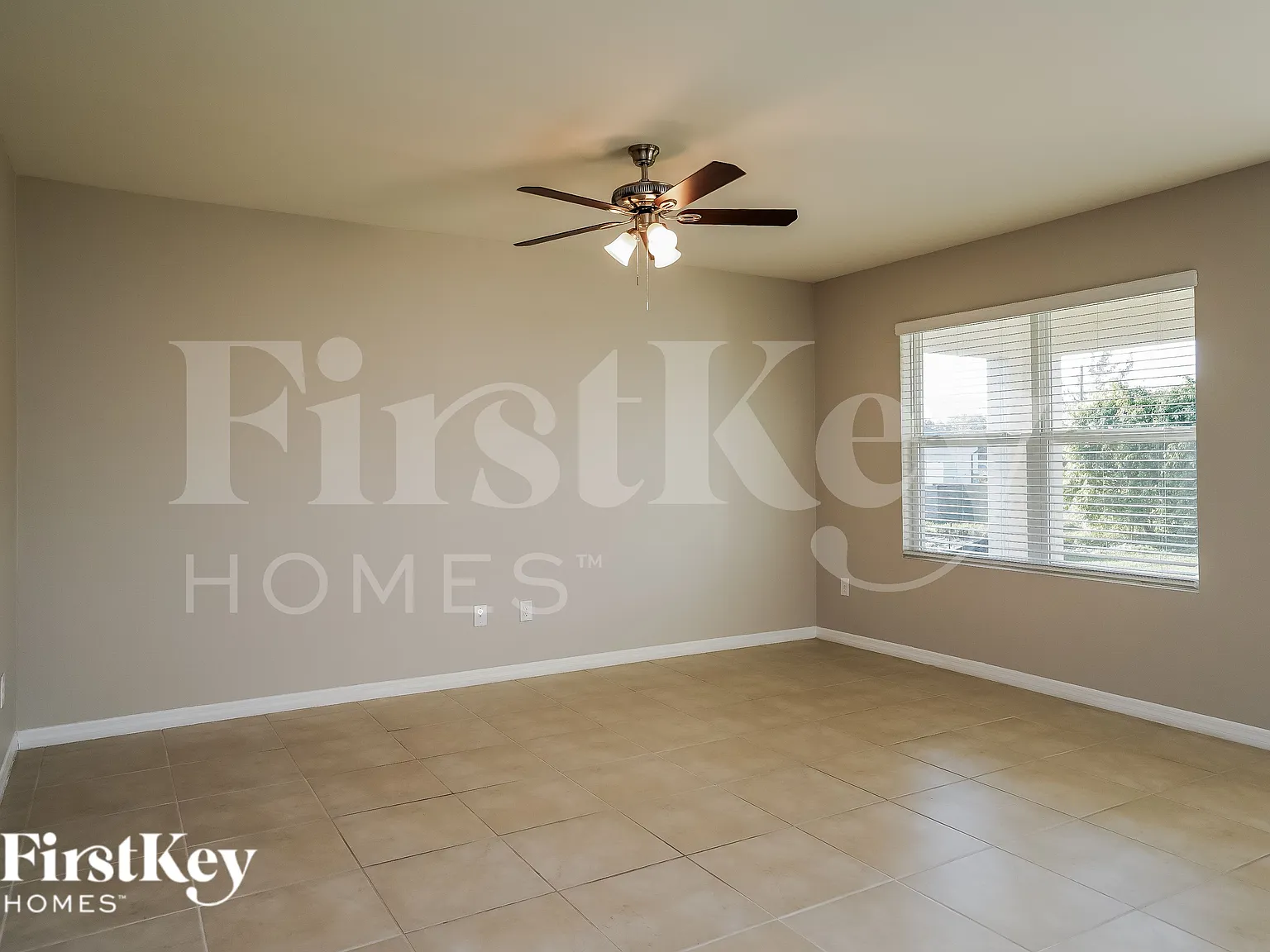 3 bed, 2.0 bath, 1672 sqft, $2,440 — Photo 3