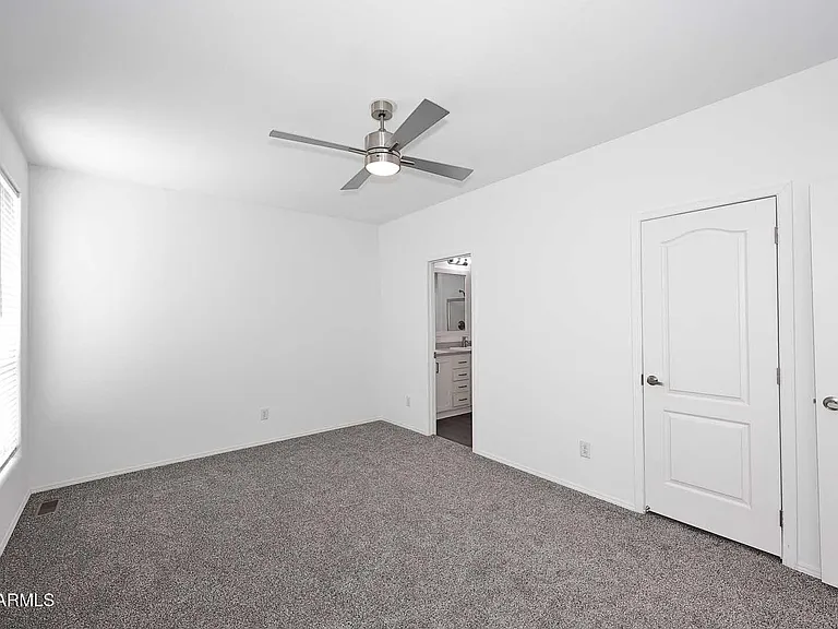 13004 N 19th Pl — Photo 16