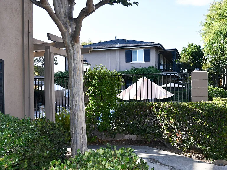 660 S Glassell St #107 — Photo 35