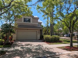 1000 Bamboo Ln, Weston, FL 33327