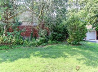 43 Cross Bow Ln, Commack, NY 11725
