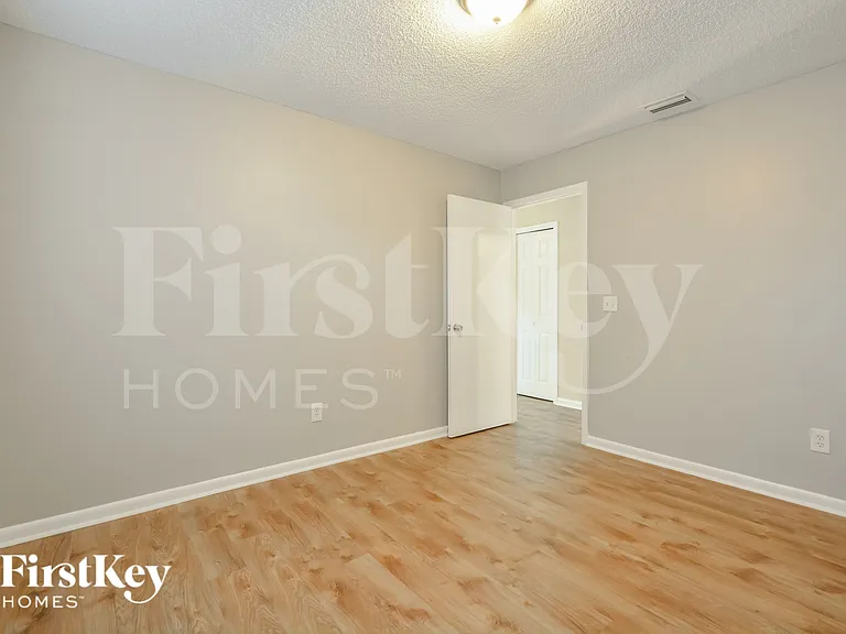 2526 Needle Palm Dr — Photo 10