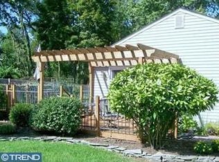 18 Coleridge Ave, Hamilton, NJ 08620