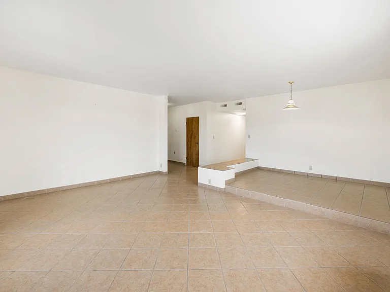 310 N Michigan St #402 — Photo 13