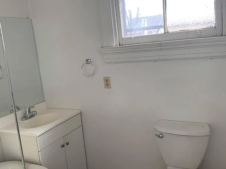 2362 Wheeler St #2 — Photo 5