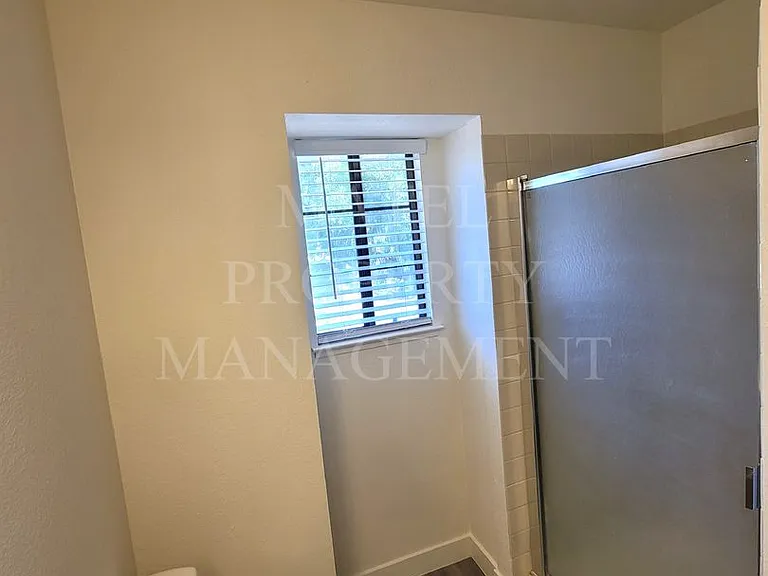 2516 Walnut Grove Way — Photo 17
