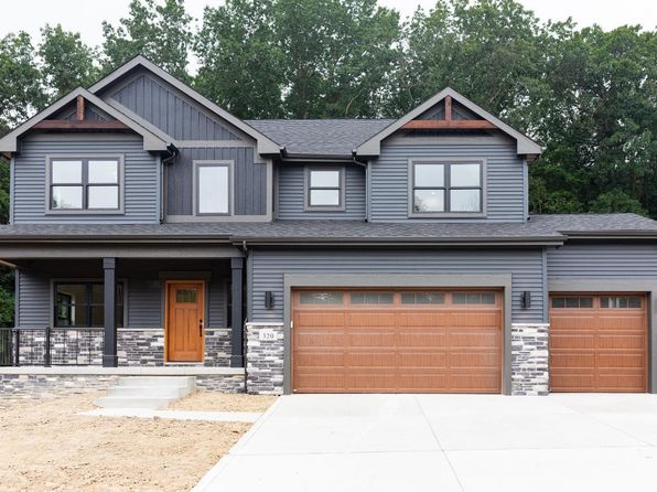 8322 Wyman Dr, Saint John, IN 46373