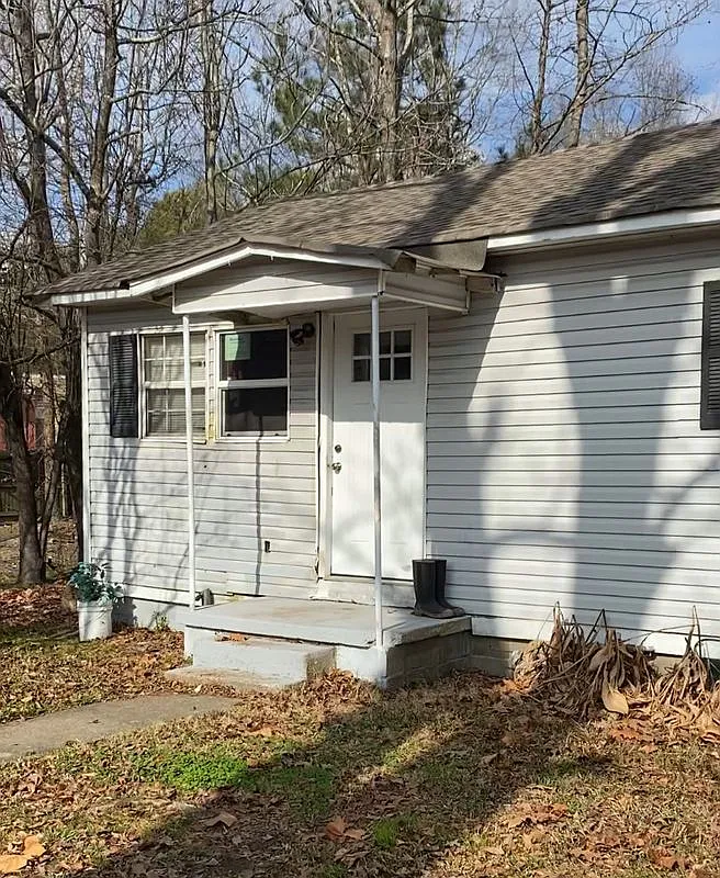 2 bed, 1.0 bath, 649 sqft, $750 — Photo 1
