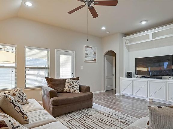 4th image of 19511 Sundance Edge Ct