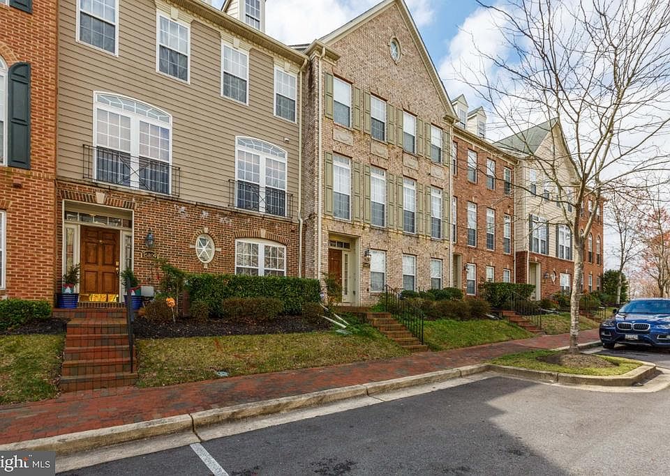 1st image of 15809 Buxton Pl