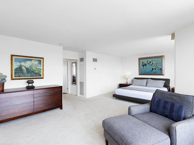 Fresh and new carpeting throughout the bedrooms, replaced in June 2025