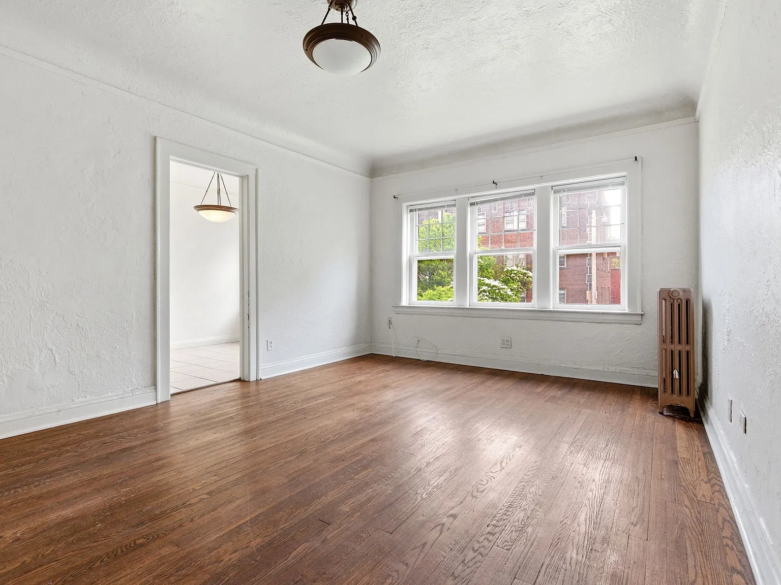 3214 Yorkshire Rd — Photo 2