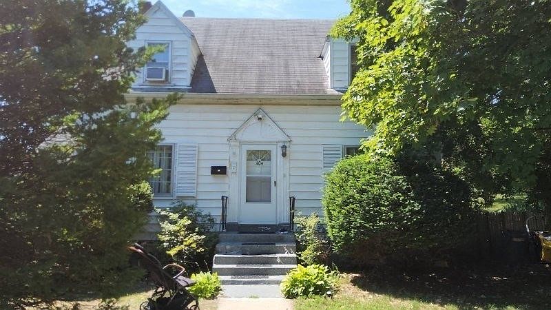 1st image of 404 Homer St