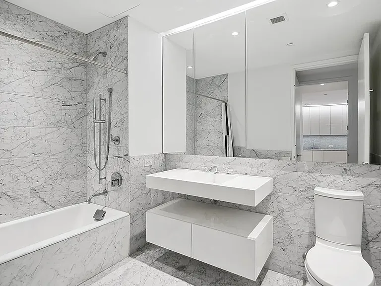 15 W 61st St #6O — Photo 8