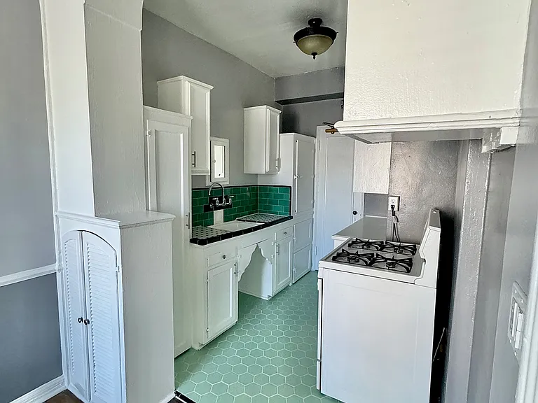 La Leyenda Apartments — Photo 42