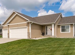 2226 Marvs Ln NE, Stewartville, MN 55976