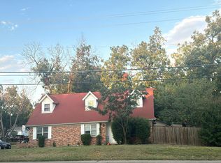 1701 Sylvan Dr, Arlington, TX 76012