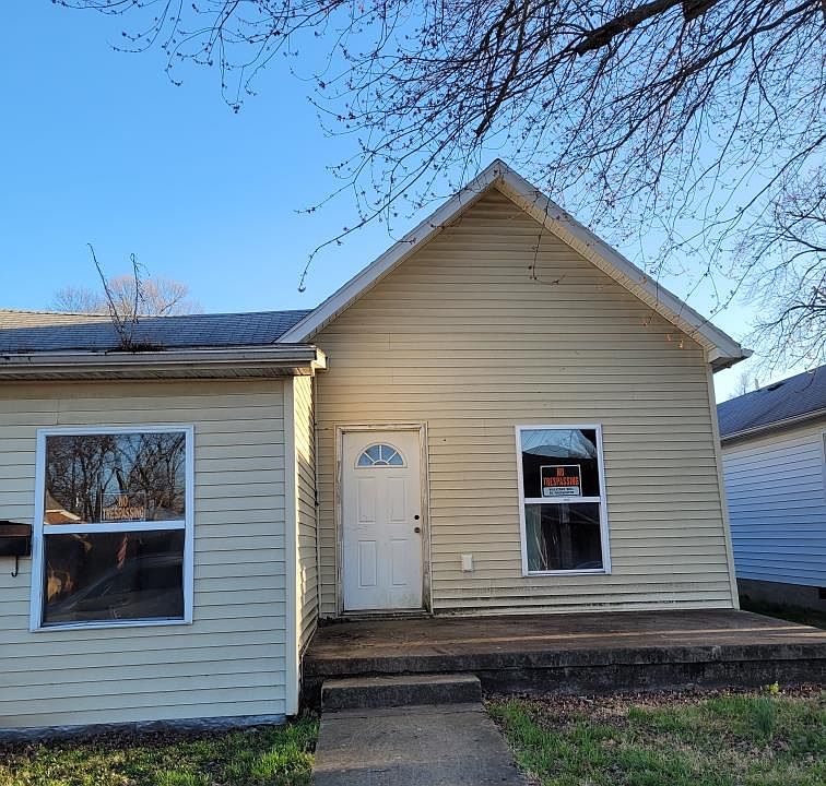 1st image of 618 W 13th St
