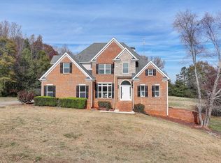 200 Hargrove Cir, Winterville, GA 30683