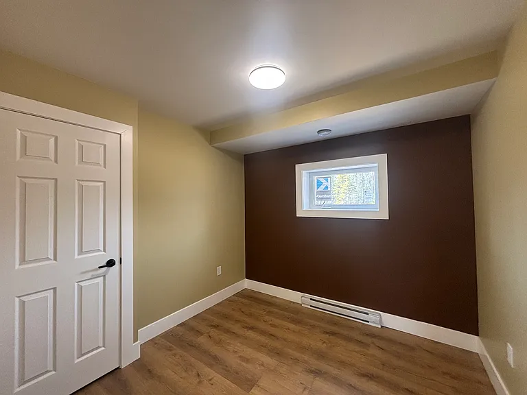 145 Carrie St — Photo 3