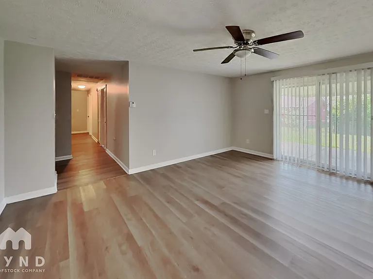 1739 Pickering Dr — Photo 4