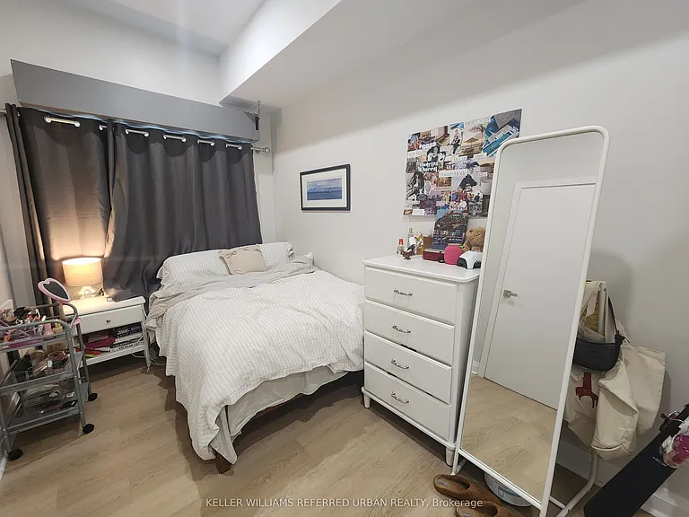 998 Bloor St W #4 — Photo 8