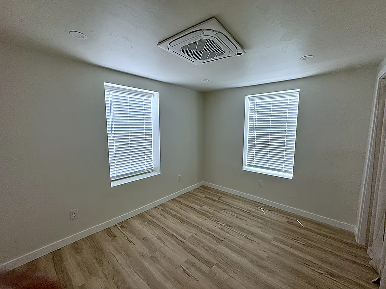 1804 Slate Ave NW — Photo 16