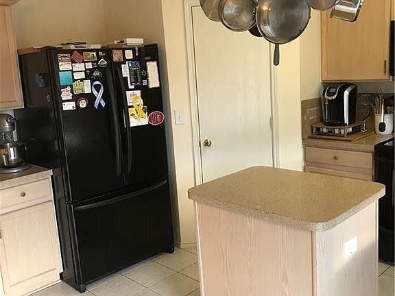 4th image of 205 Trenton Dr