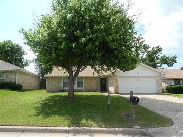 1st image of 812 Cross Timbers Dr