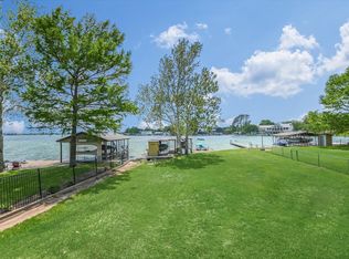 228 E Lakeshore Dr, Sunrise Beach, TX 78643