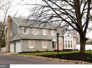 187 Pine Cone Dr, Yardley, PA