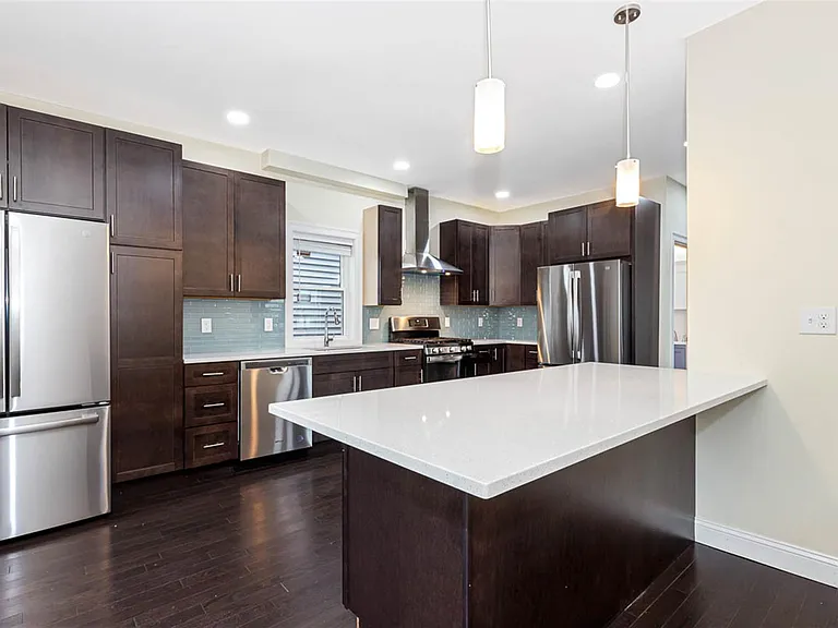 68 Winchester St #2 — Photo 6