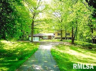 7299 Long Rd, Fulton, IL 61252