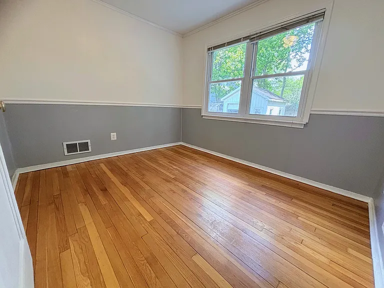 174 N Passaic Ave — Photo 6