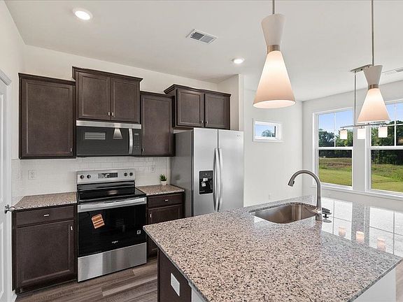 5th image of 1105 Ogeechee Ct