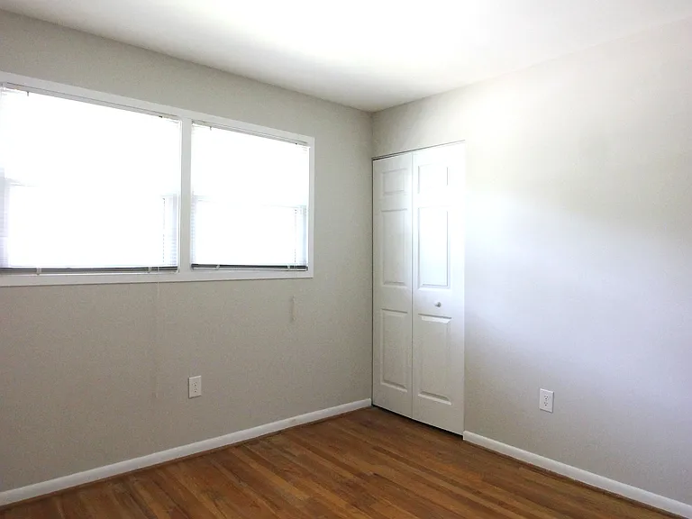 6211 Duntley Ct — Photo 34
