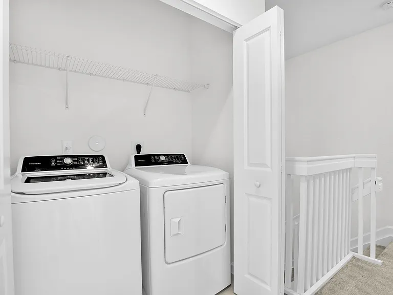 20610 NE 5th Pl — Photo 29
