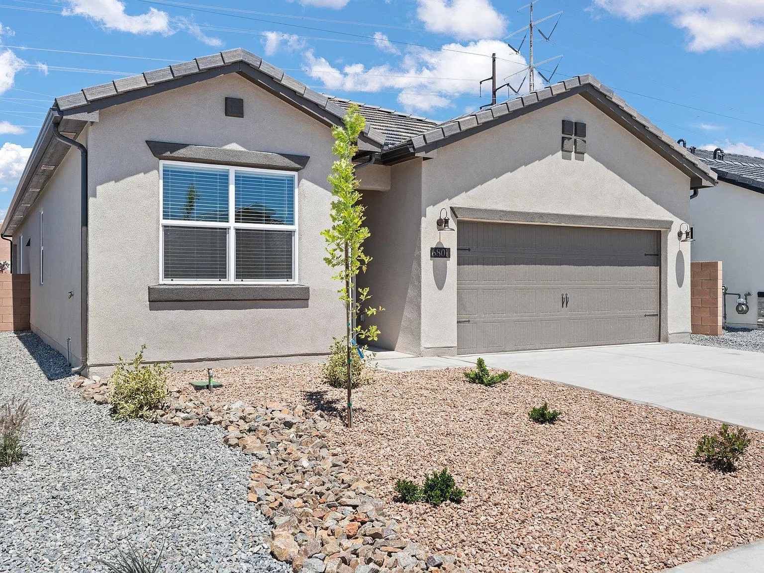 6801 Cleary Loop NE — Photo 2