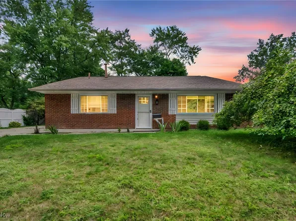 400 Cathy Dr, Munroe Falls, OH 44262