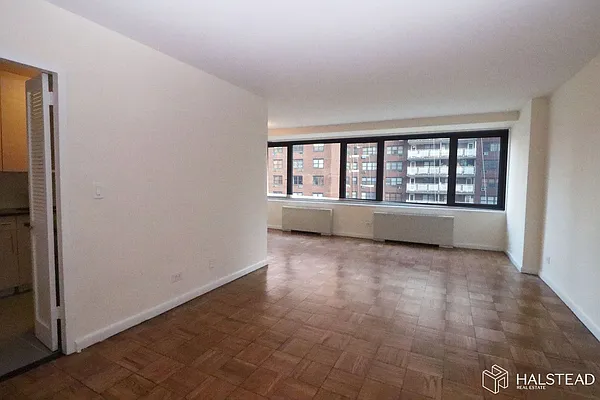 Rented by Halstead Real Estate | media 6