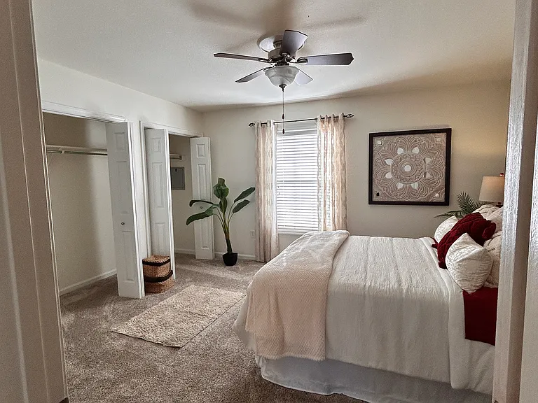 1044 Fords Pointe Cir #1044 — Photo 10