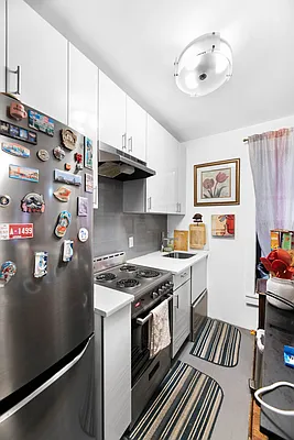 Rented by REAL New York | media 19