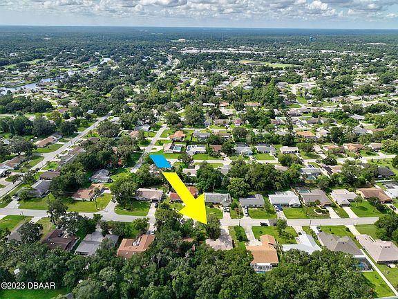 5th image of 13 Fleetwood Dr