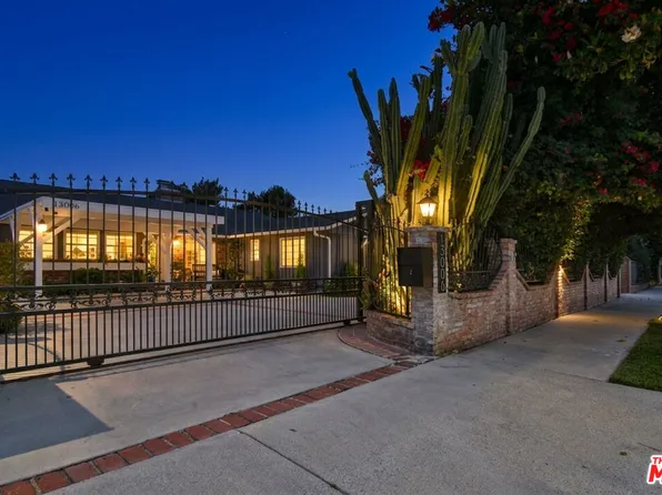 13006 Magnolia Blvd, Sherman Oaks, CA 91423