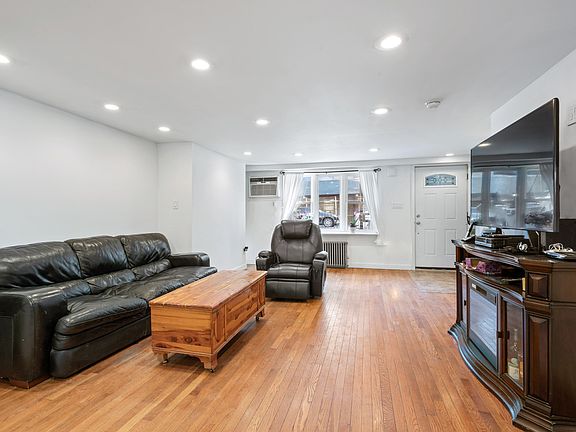 2nd image of 272 10th St #1