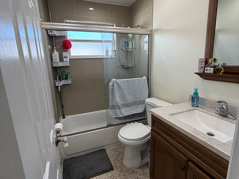 3251 SW 25th St — Photo 8