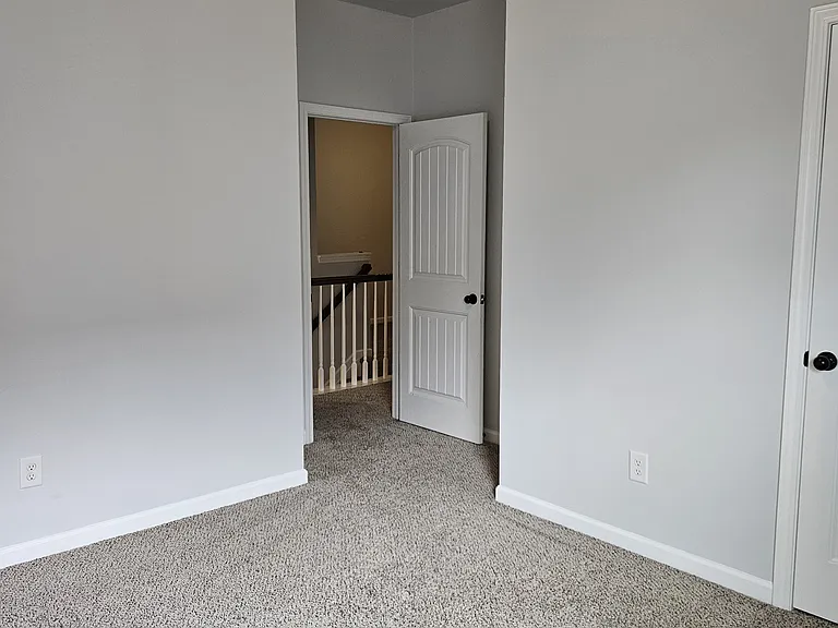 261 Valley Xing — Photo 15
