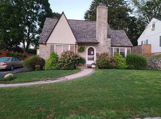 19 Metropolitan Ave, Cranston, RI 02920