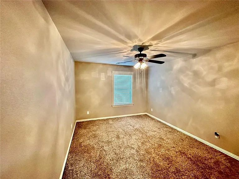 186 Old Farmington Rd — Photo 34
