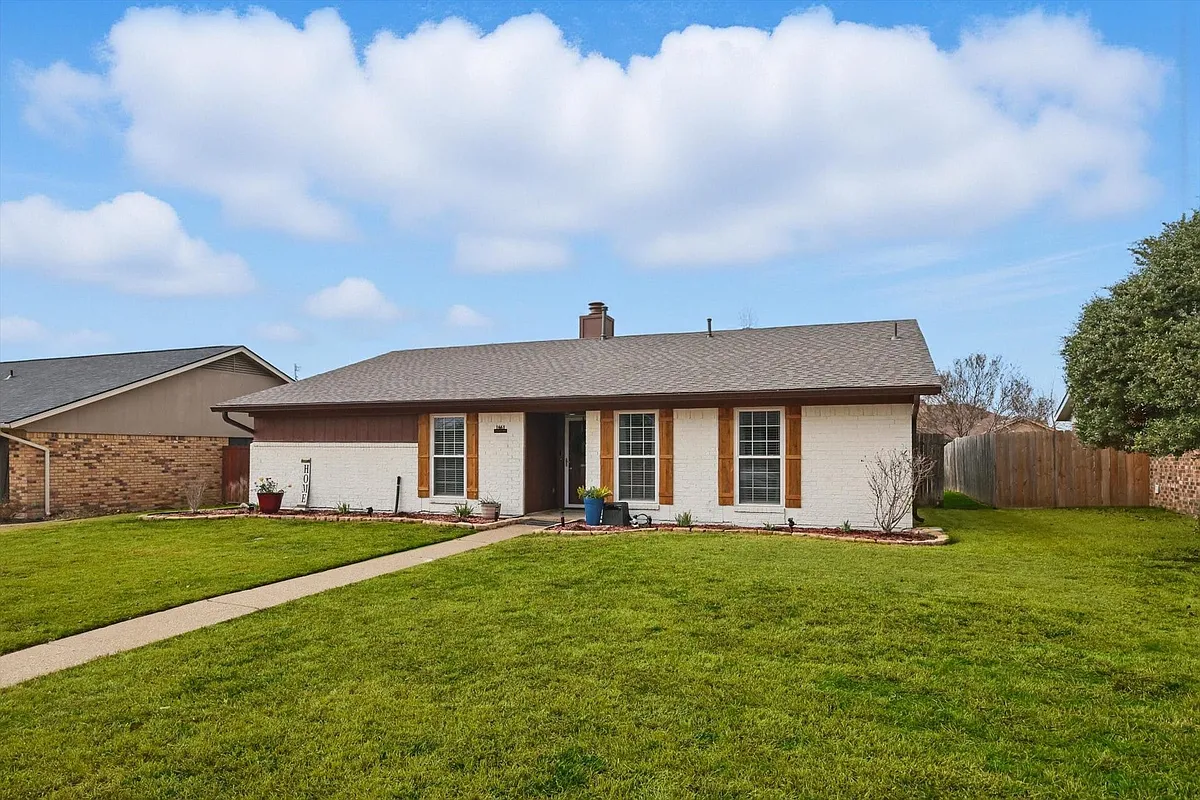 Major systems of the house are fairly new: Roof 2024, HVAC 2018, Windows 2018. 2025 Exterior and Interior paint. 2025 Smoke and carbon monoxide detectors. 2025 Toilets. 2024 Carpet. 2026 Fence. - 1661 Clydesdale Dr